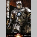 Hot Toys Iron Man Mark I - Iron Man