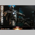 Hot Toys Iron Man Mark I - Iron Man