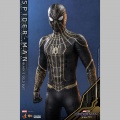 Hot Toys Spider-Man (Black & Gold Suit) - Spider-Man: No Way Home