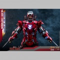 Hot Toys Silver Centurion (Armor Suit Up Version) - Iron Man 3
