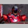 Hot Toys Silver Centurion (Armor Suit Up Version) - Iron Man 3