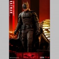 Hot Toys Batman with Bat-Signal - The Batman