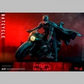 Hot Toys Batcycle - The Batman