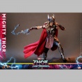 Hot Toys Mighty Thor - Thor: Love and Thunder