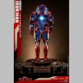 Hot Toys Iron Man Mark VII (Open Armor Version) - Iron Man 3