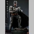 Hot Toys Batman (Tactical Batsuit Version) - Zack Snyder`s Ju