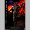 Hot Toys Batman (Tactical Batsuit Version) - Zack Snyder`s Ju