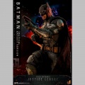 Hot Toys Batman (Tactical Batsuit Version) - Zack Snyder`s Ju