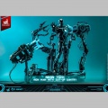 Hot Toys Neon Tech Iron Man with Suit-Up Gantry - Iron Man 2