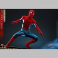 Hot Toys Spider-Man (New Red and Blue Suit) (Deluxe Version) - Spider-Man: No Way Home