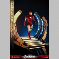 Hot Toys Iron Man Mark VI (2.0) with Suit-Up Gantry - The Avengers