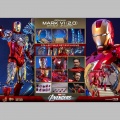 Hot Toys Iron Man Mark VI (2.0) with Suit-Up Gantry - The Avengers