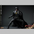 Hot Toys Batman (Modern Suit) - The Flash