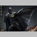 Hot Toys Batman (Modern Suit) - The Flash