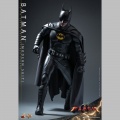 Hot Toys Batman (Modern Suit) - The Flash