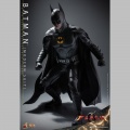 Hot Toys Batman (Modern Suit) - The Flash
