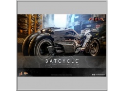 Hot Toys Batcycle - The Flash