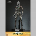 Hot Toys IG-12 - Star Wars: The Mandalorian