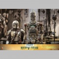 Hot Toys IG-12 avec accessoires - Star Wars: The Mandalorian
