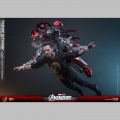 Hot Toys Tony Stark (Mark VII Suit-Up Version) - Avengers