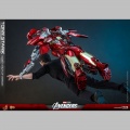 Hot Toys Tony Stark (Mark VII Suit-Up Version) - Avengers